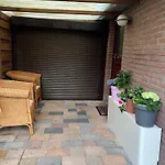 Met Eigen Ingang