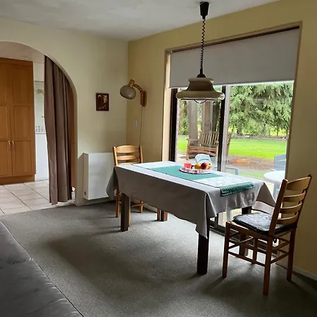 Met Eigen Ingang בית נופש *