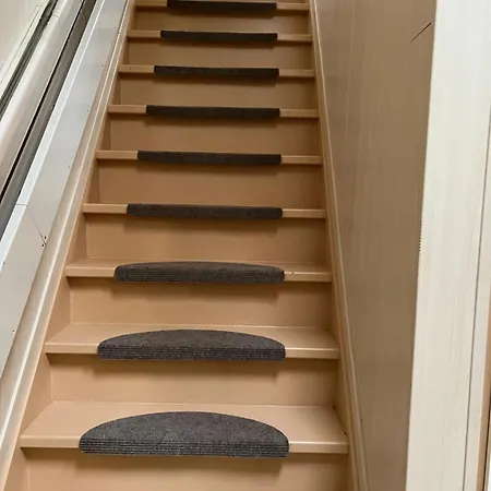 Met Eigen Ingang بيت للعطل