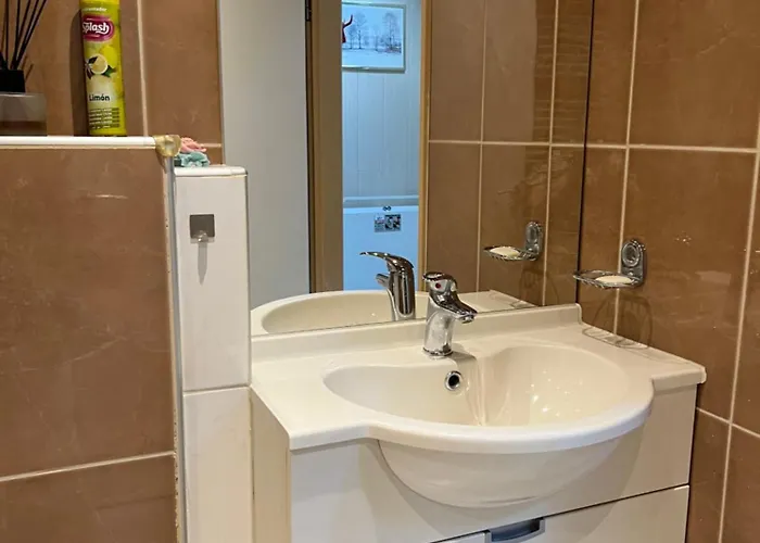 بيت للعطل Met Eigen Ingang *